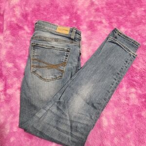 Aeropostale Womens Skinny Jeans Light Wash Distressed Cotton Stretch Size 6R